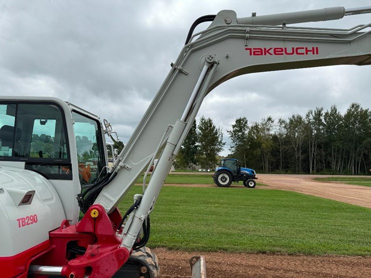 takeuchi-tb290-image-34