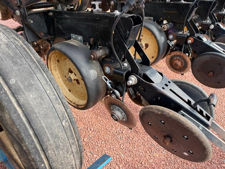 1999-kinze-2000-image-39