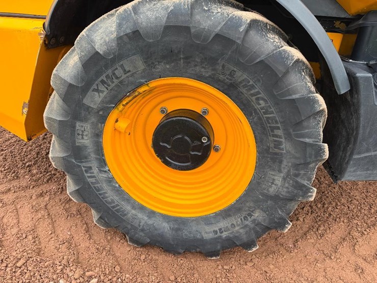 jcb-tm320-image-15