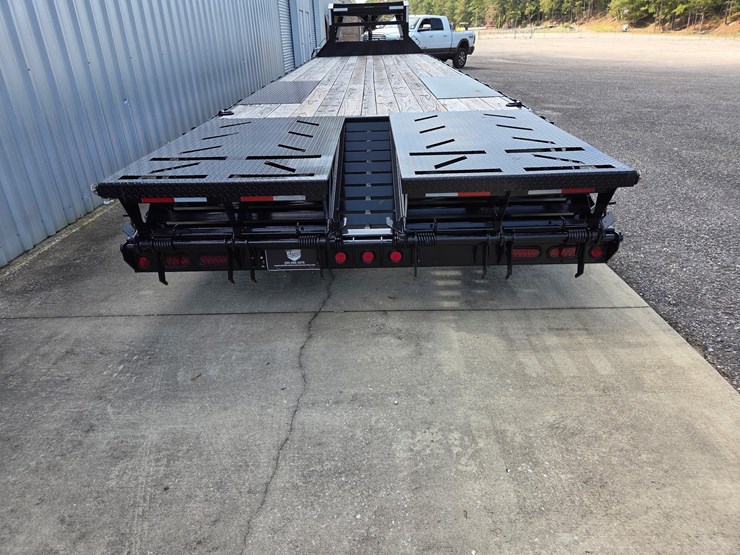 #1078-•-2026-iron-bull-32'-gooseneck-trailer-image-3