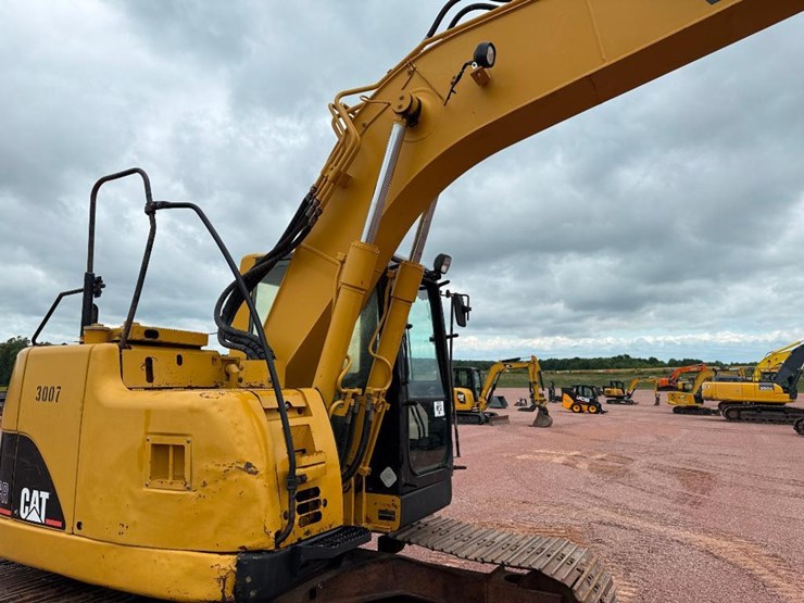 2004-caterpillar-314c-image-33