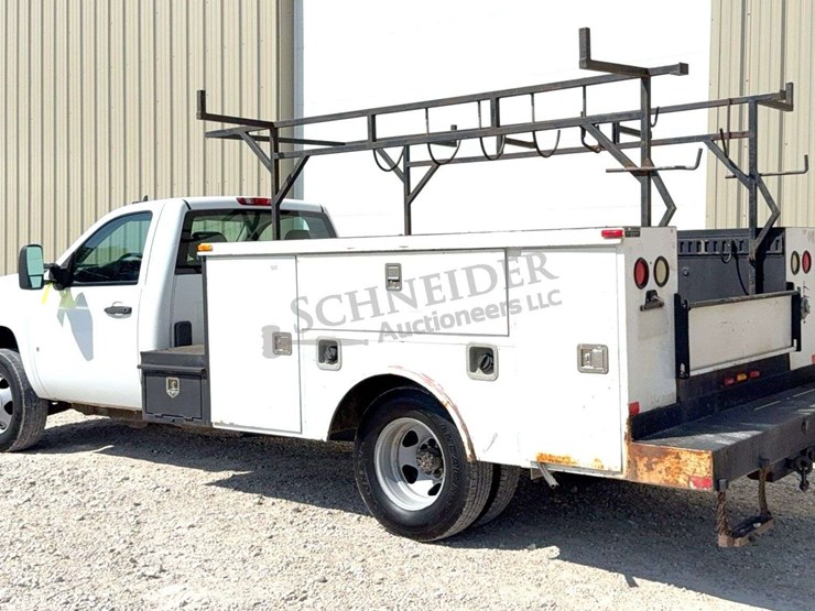 2009-chevrolet-3500-image-6