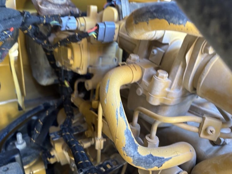 2020-caterpillar-289d3-image-44