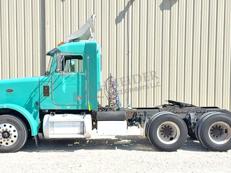 2003-peterbilt-378-image-4