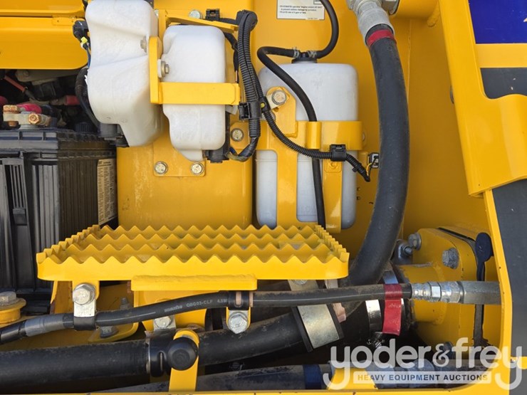 2022-komatsu-d61pxi-24-image-24