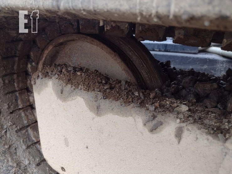 2016-kubota-kx040-4-image-14
