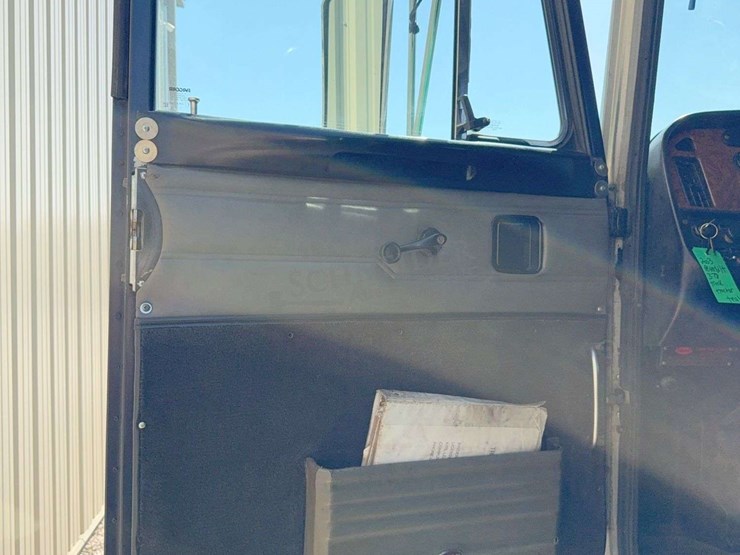 2003-peterbilt-378-image-58