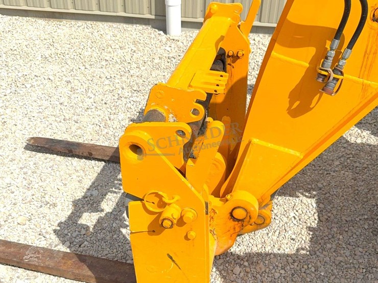 2019-jcb-540-140-image-82