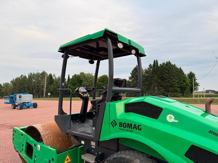 2019-bomag-bw145d-5-image-15