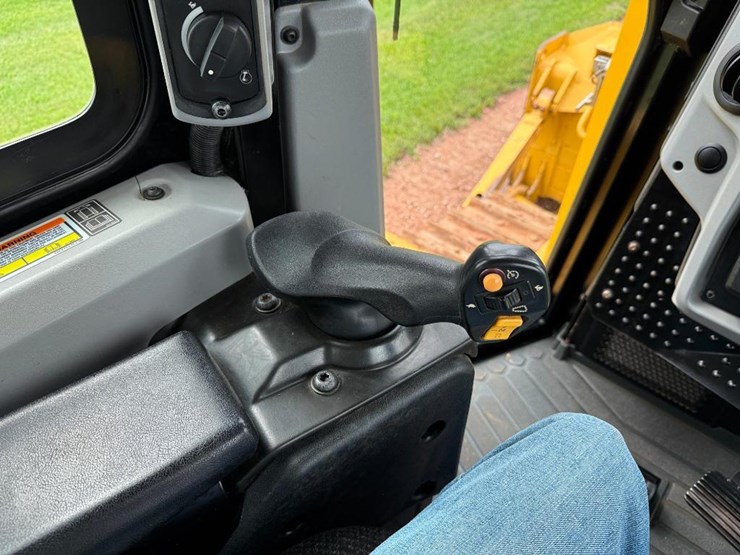 caterpillar-d6t-xl-image-68