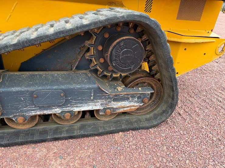 2020-deere-325g-image-10