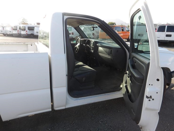 2007-chevrolet-silverado-1500-image-13
