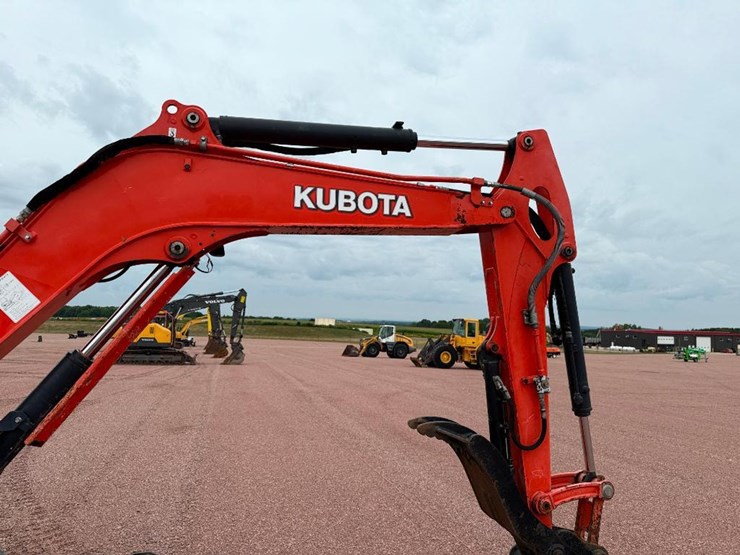 kubota-u55-4-image-36