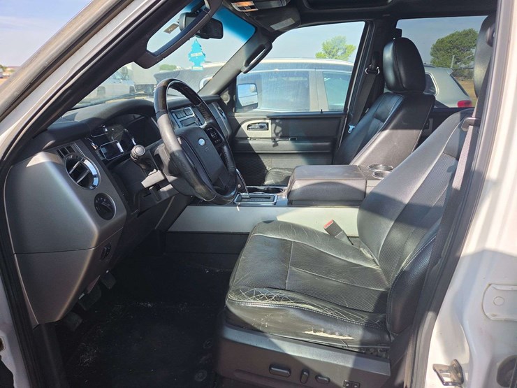 2012-ford-expedition-limited-image-16