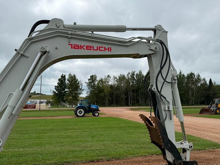 takeuchi-tb290-image-35