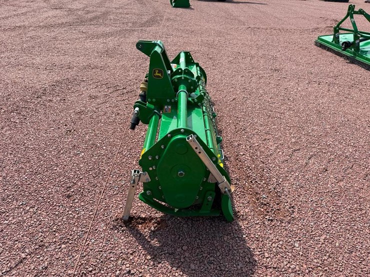 john-deere-681-image-3