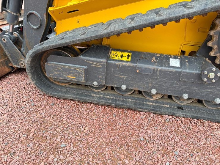 new-holland-c362-image-8