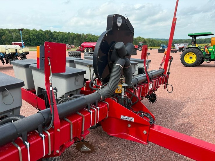 case-ih-1200-image-27