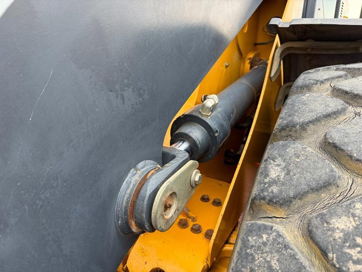 deere-624k-image-30