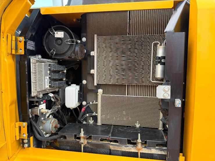 deere-130g-image-49