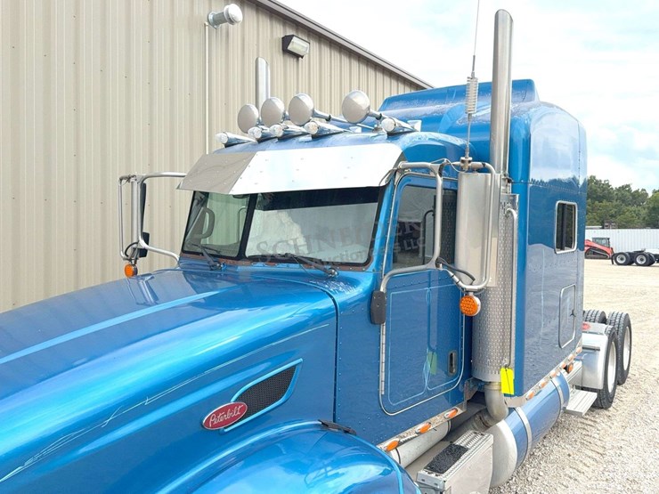 2007-peterbilt-386-image-99