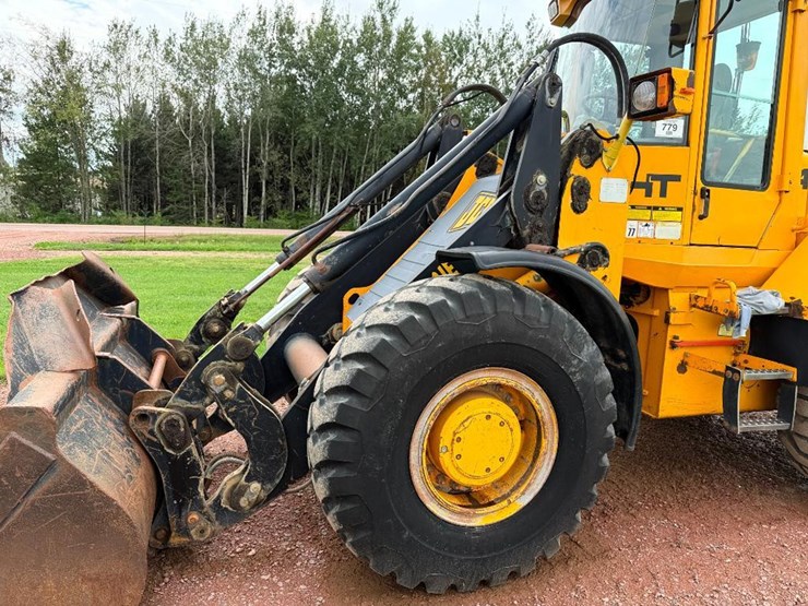 jcb-426b-image-35