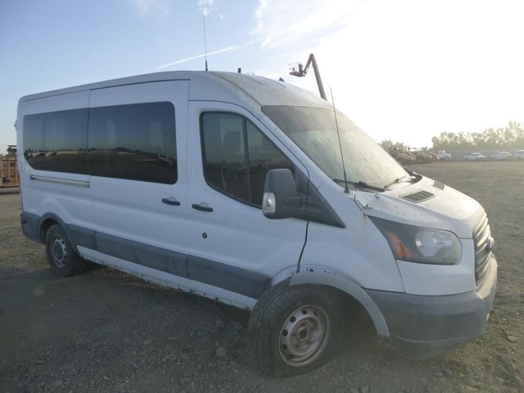 2019-ford-transit-image-3