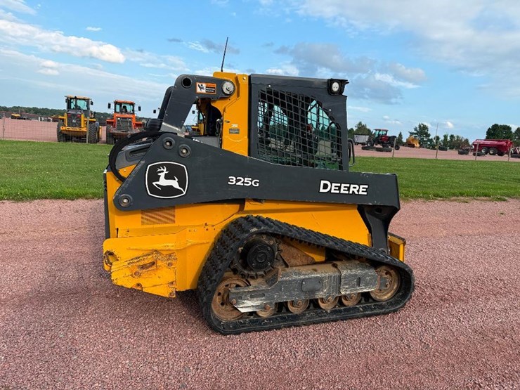 deere-325g-image-4