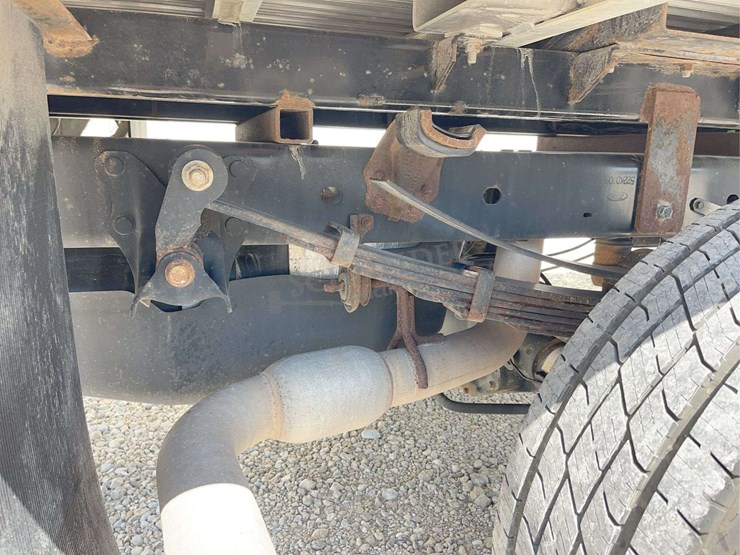 2021-ford-f350-image-25