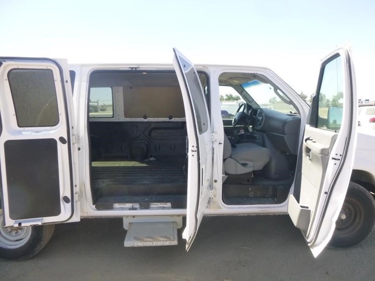2008-ford-e350-image-14
