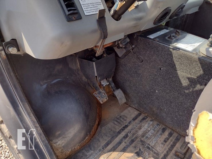 2021-bobcat-toolcat-5600-image-15