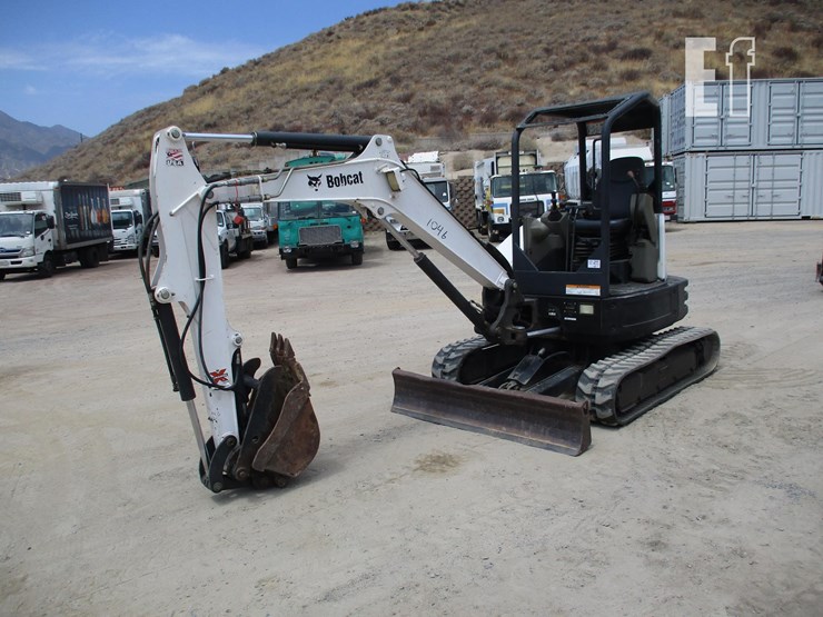 2016-bobcat-e35-image-1