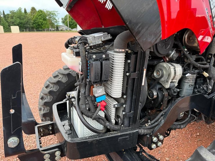 case-ih-farmall-50a-image-32