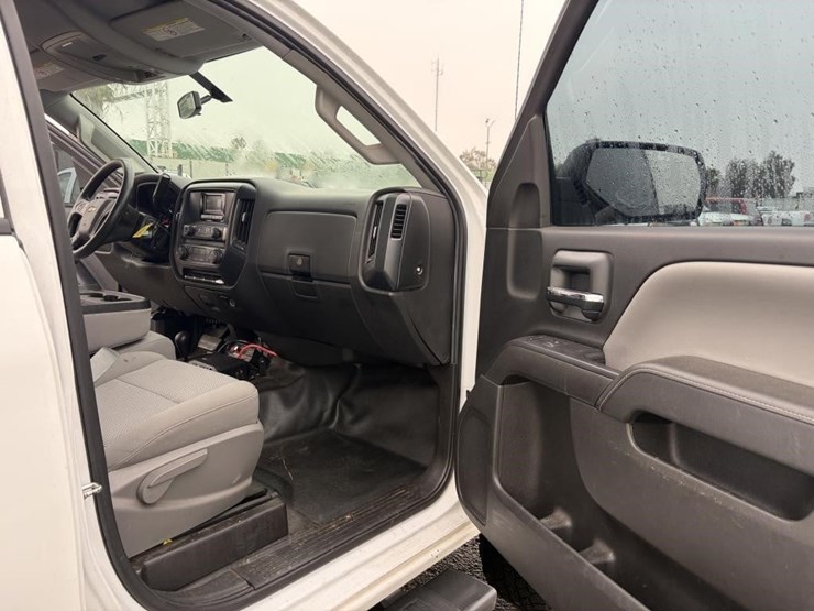 2015-chevrolet-2500-image-9