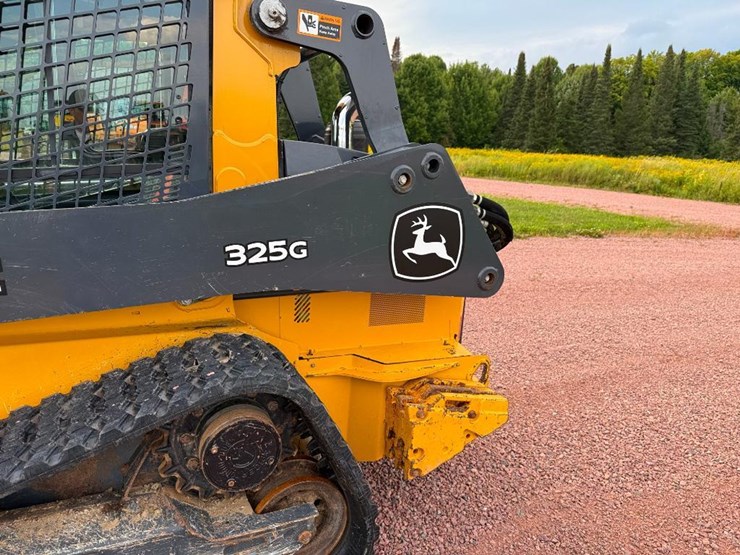 deere-325g-image-10
