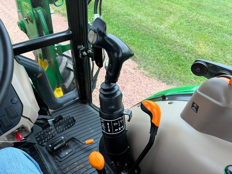 john-deere-5075e-image-54