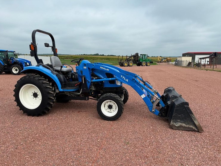 new-holland-tc35da-image-3