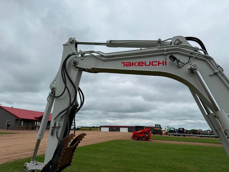 takeuchi-tb290-image-42