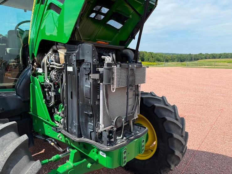 john-deere-6110m-image-33