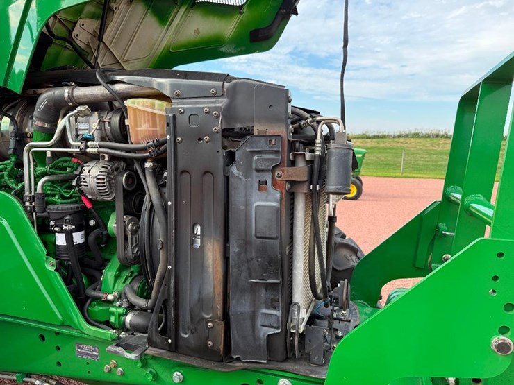 john-deere-6105m-image-35
