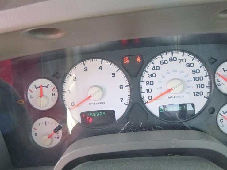 2005-dodge-ram-2500-image-11