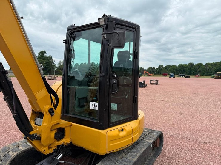 caterpillar-305e2-cr-image-21