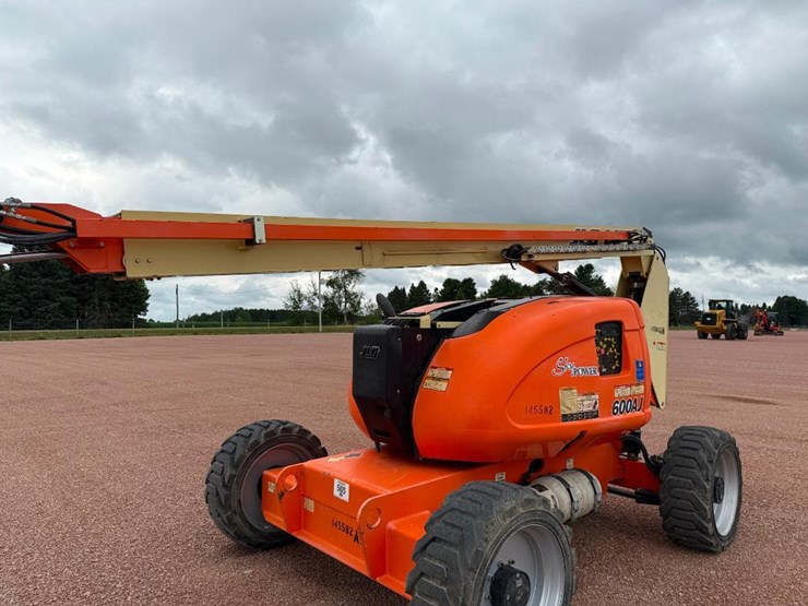 jlg-600aj-image-37