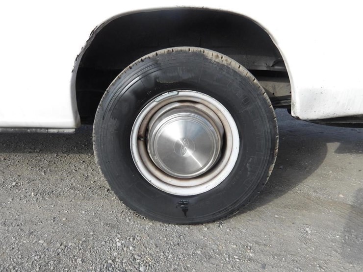 2002-ford-e350-image-5