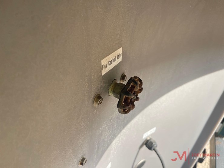 2013-top-hat-t/a-cooling-trailer-image-21