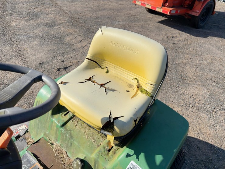 john-deere-lx176-image-11
