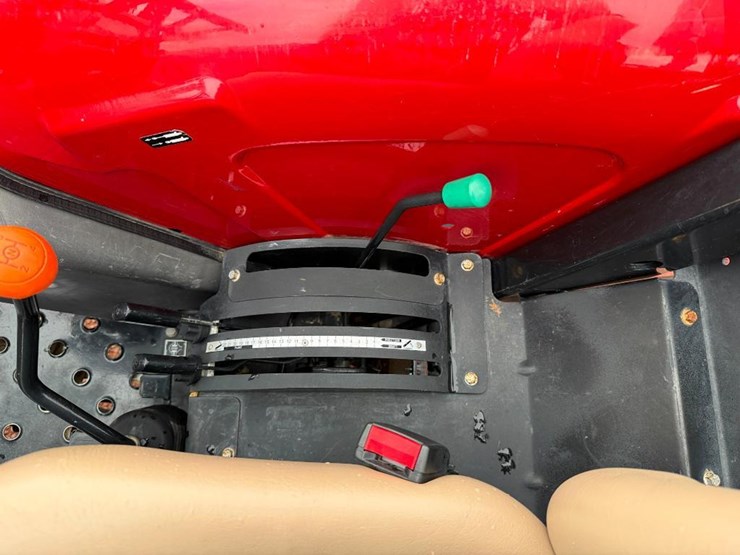 case-ih-farmall-50a-image-38