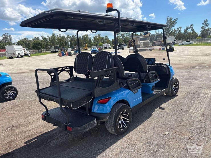 2024-vivid-ev-6-person-electric-cart-image-2