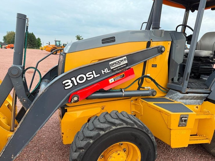 2019-deere-310sl-hl-image-21
