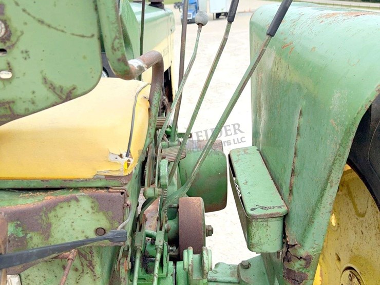 john-deere-630-image-33